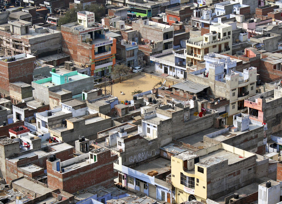 fe-2column-urban-buildings